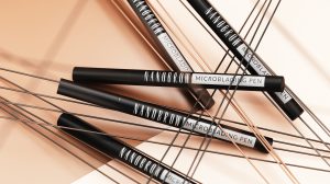 Kreieren Sie präzises Augenbrauen-Make-up mit Nanobrow Microblading Pen
